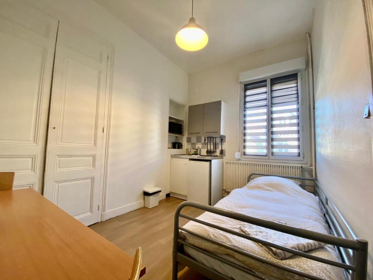 Petit Studio Confortable Pour Une Personne - 038 Rouen Zewnętrze zdjęcie